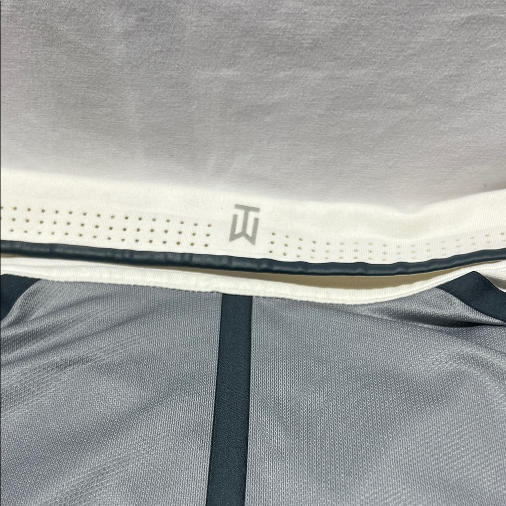 Nike Men’s M Tiger Woods Collection TW Golf Polo Snap Button - Picture 4 of 5